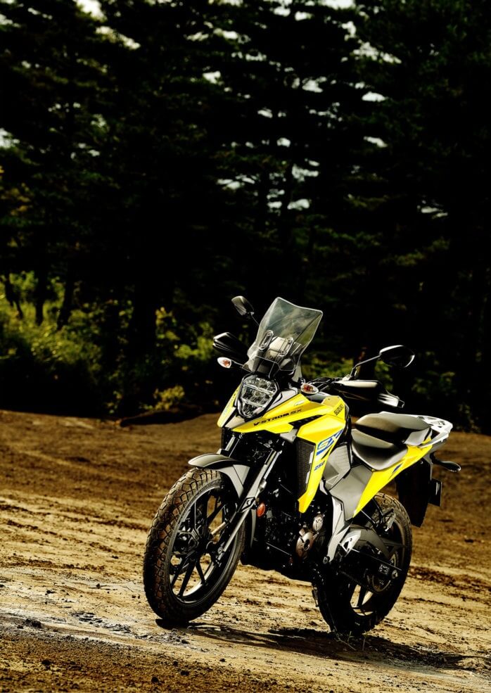 imgi_68_V-STROM_SX_M3_Action_60-698x985